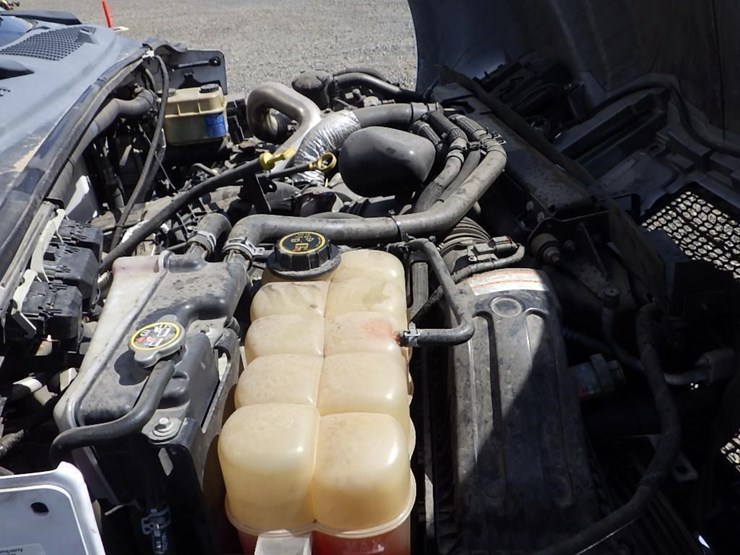 2016-ford-f650-xlt-image-18