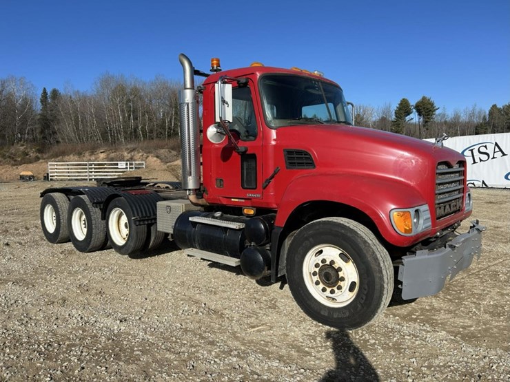 2003-massey-ferguson-8-image-7