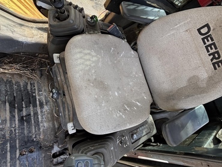 2002-john-deere-2054-image-37