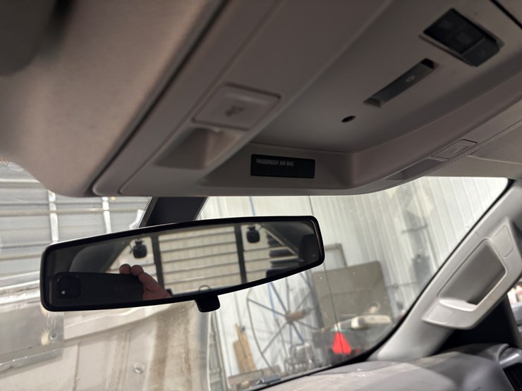 #2331-•-2022-chevrolet-5500-hd-flatbed-truck-image-51