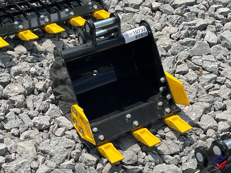 unused-2026-ce-16"-toothed-bucket-image-7