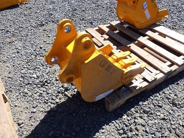 caterpillar-303-image-3