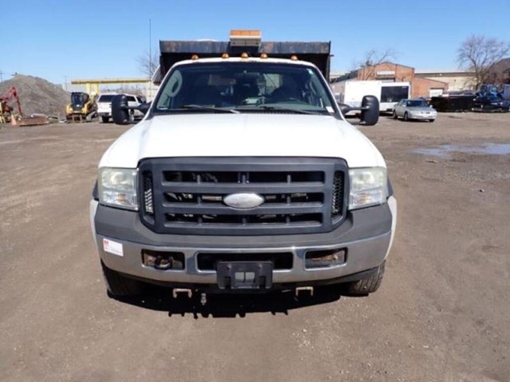 2007-ford-f550-xl-image-2
