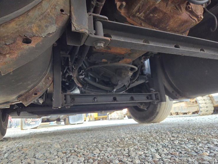 2013-international-prostar-image-39