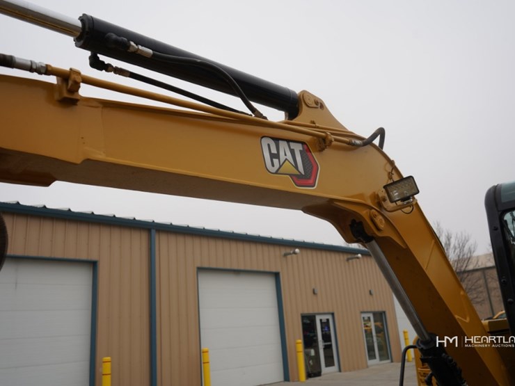 2014-caterpillar-305.5e-image-28
