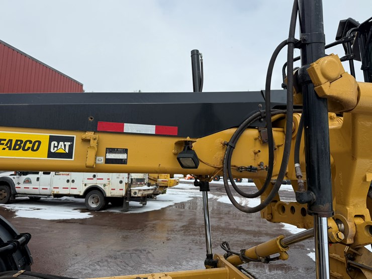 caterpillar-160m-image-12