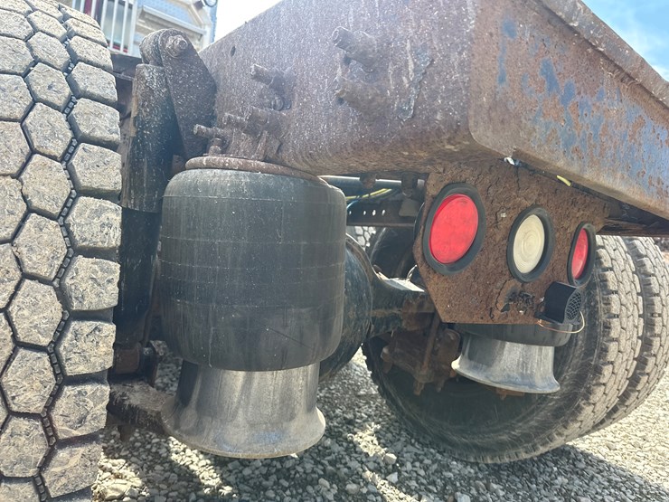 2001-caterpillar-c15-image-34