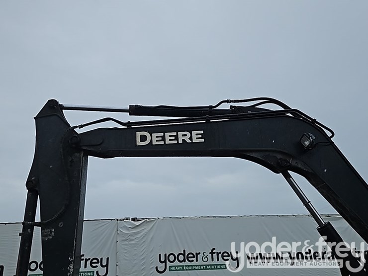 2020-deere-85g-image-18