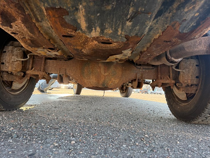 2012-ford-f550-xl-image-36