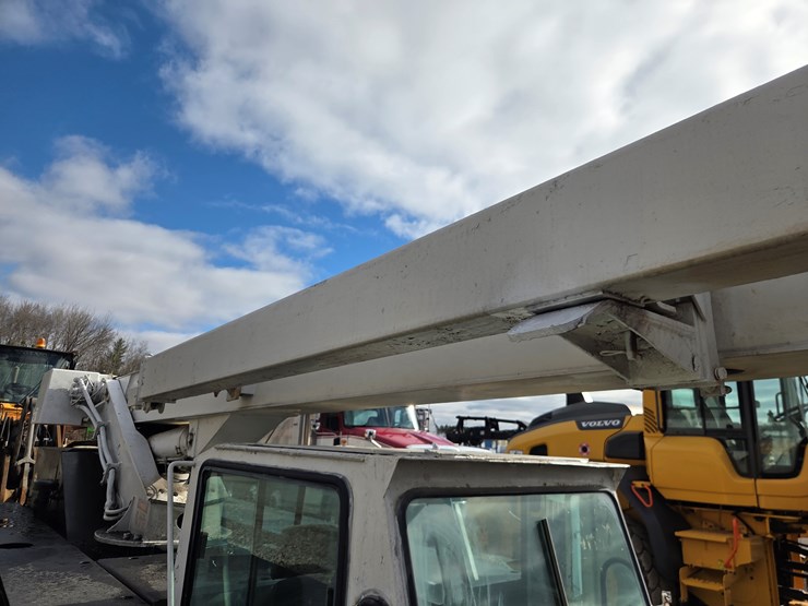 massey-ferguson-8-image-13