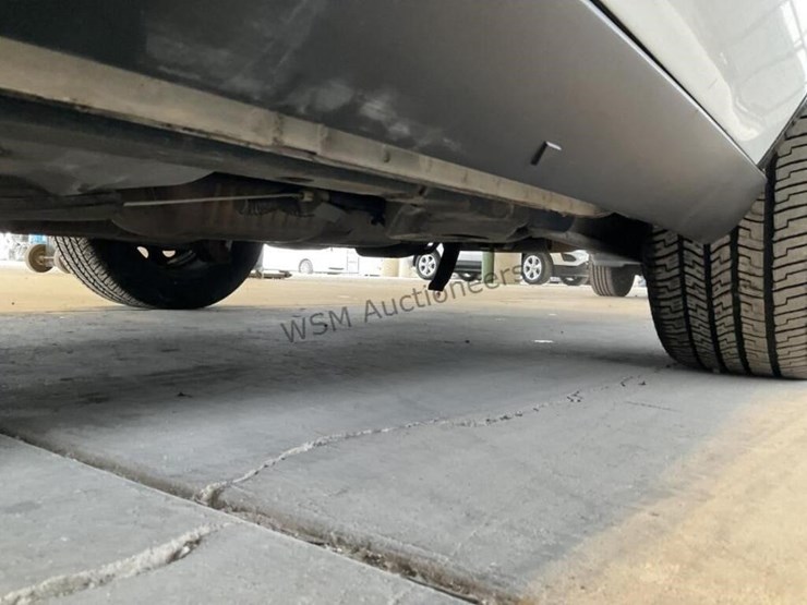 2009-ford-crown-victoria-sdn-image-25