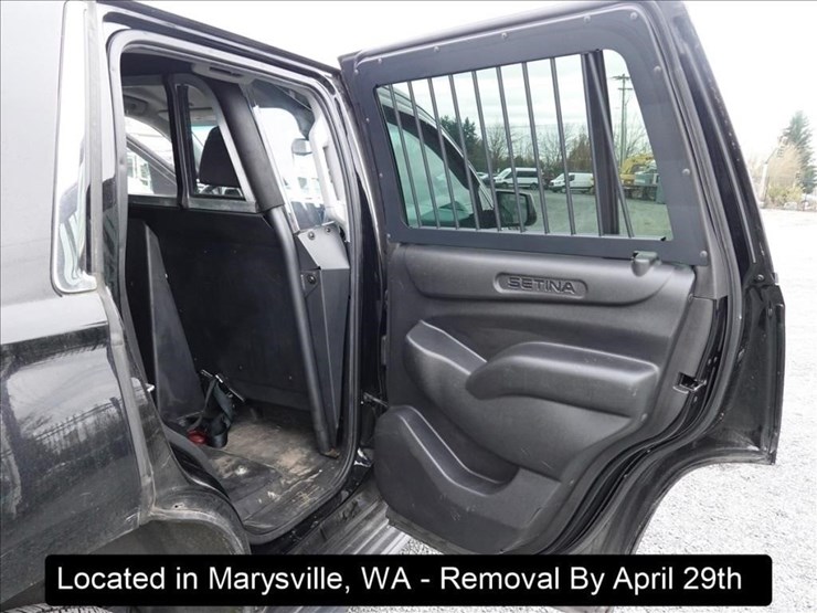 2016-chevrolet-tahoe-image-2