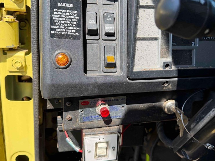 2000-international-4700-image-21