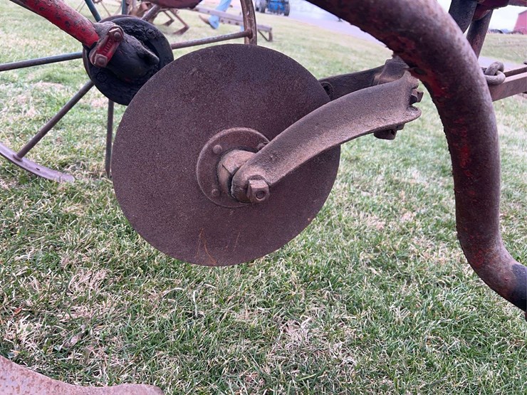 oliver-no.-100-plow-image-22