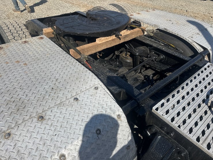 2008-peterbilt-386-image-21