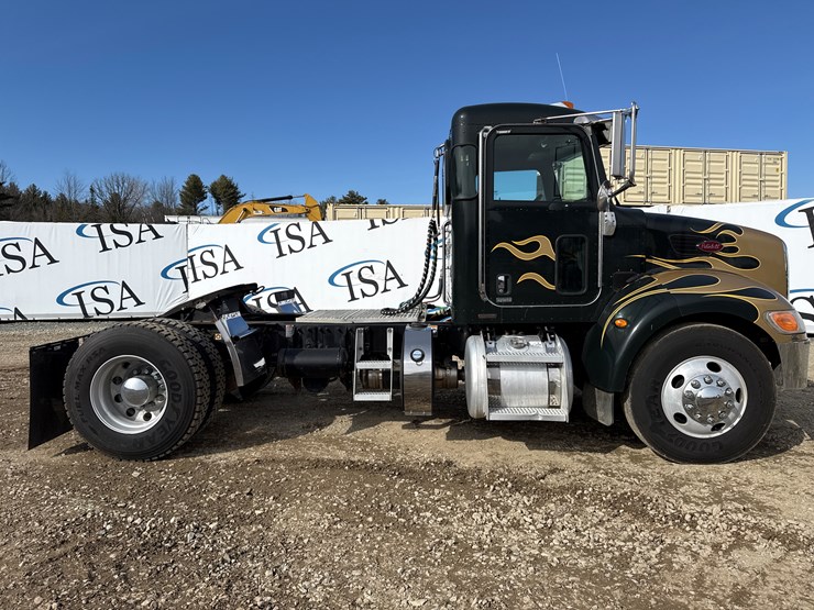 2013-peterbilt-337-image-6