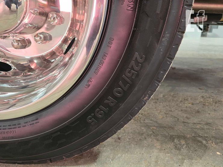 2024-ford-f550-sd-image-31