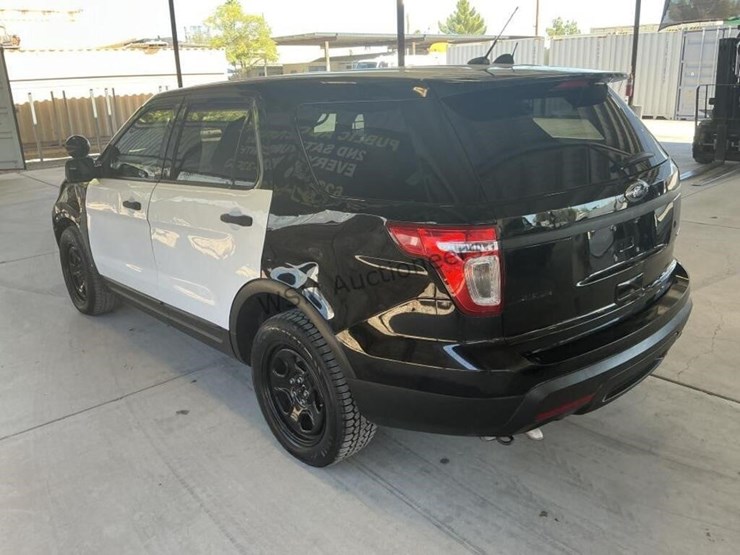 2014-ford-explorer-image-5