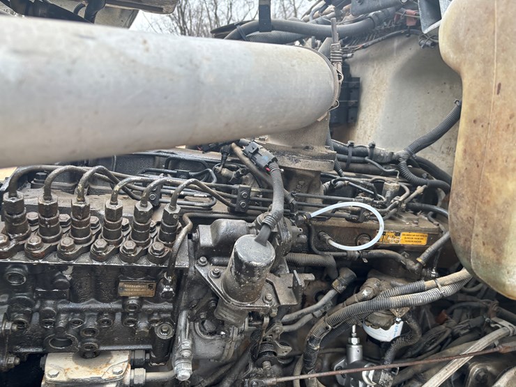 1997-ford-lt8000-image-22