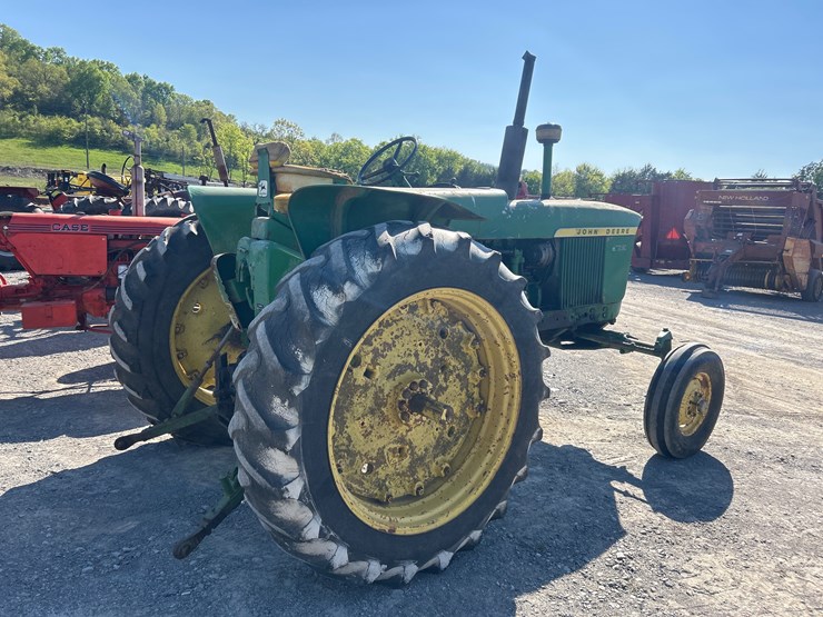 john-deere-3020-image-7