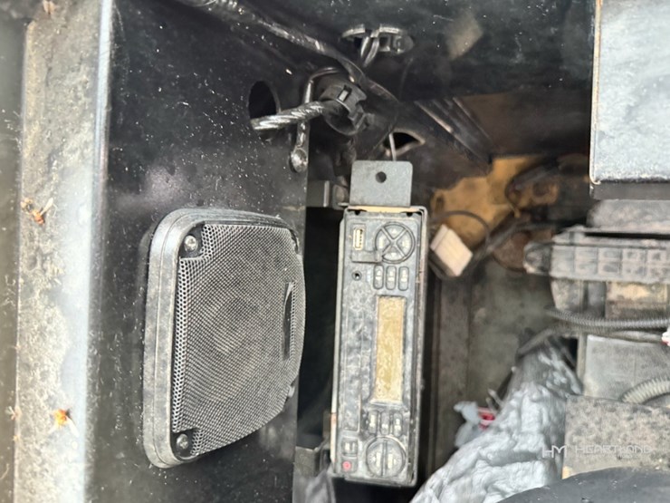 2014-caterpillar-305.5e-image-16