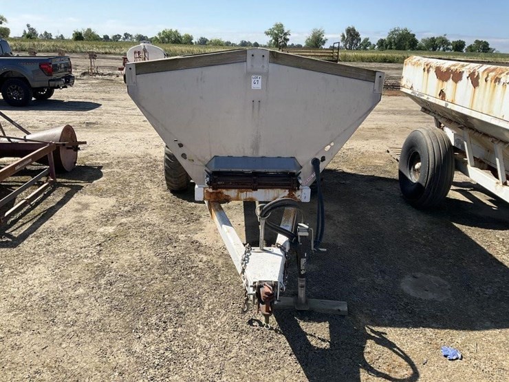 s&a-transpread-12'x7'-s.s.-pull-fert.-spreader-image-2