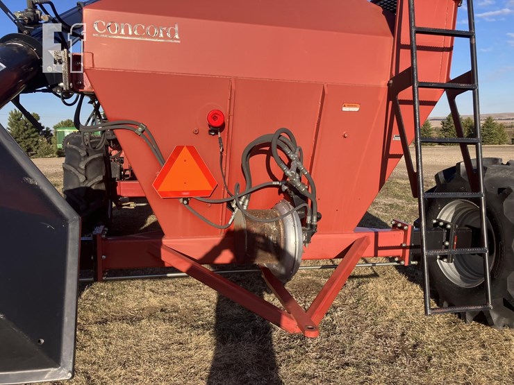 case-ih-concord-2300-image-4