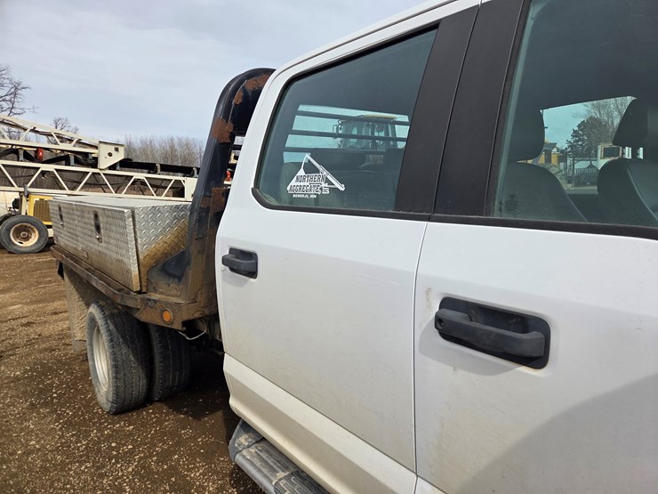 2017-ford-f350-image-15