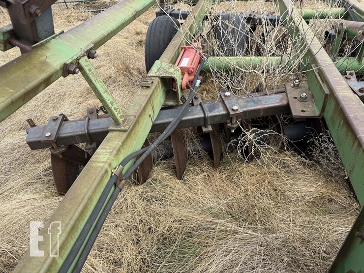 john-deere-230-image-4