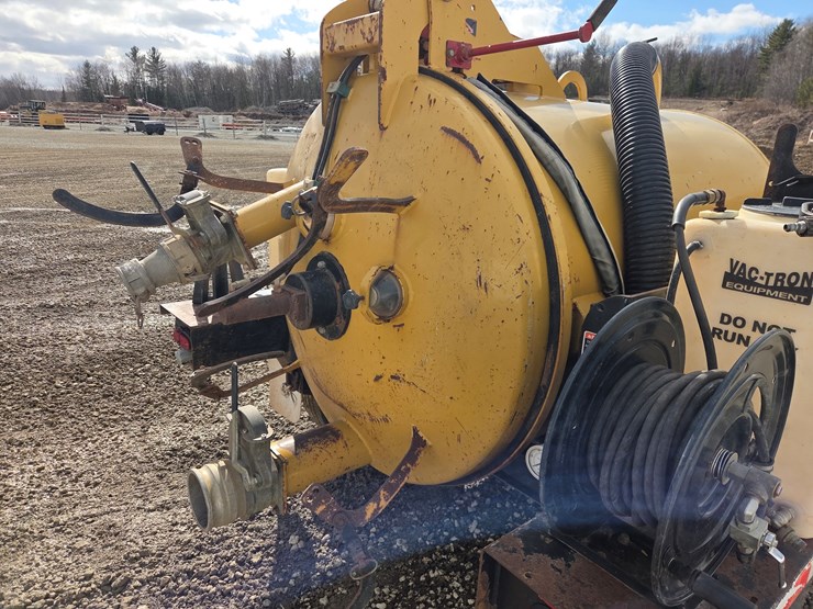 2019-massey-ferguson-8-image-31