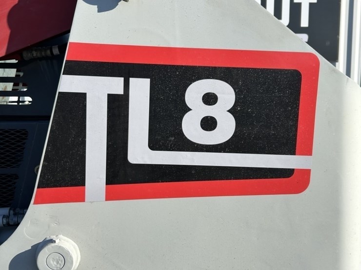 2016-takeuchi-tl8-image-10
