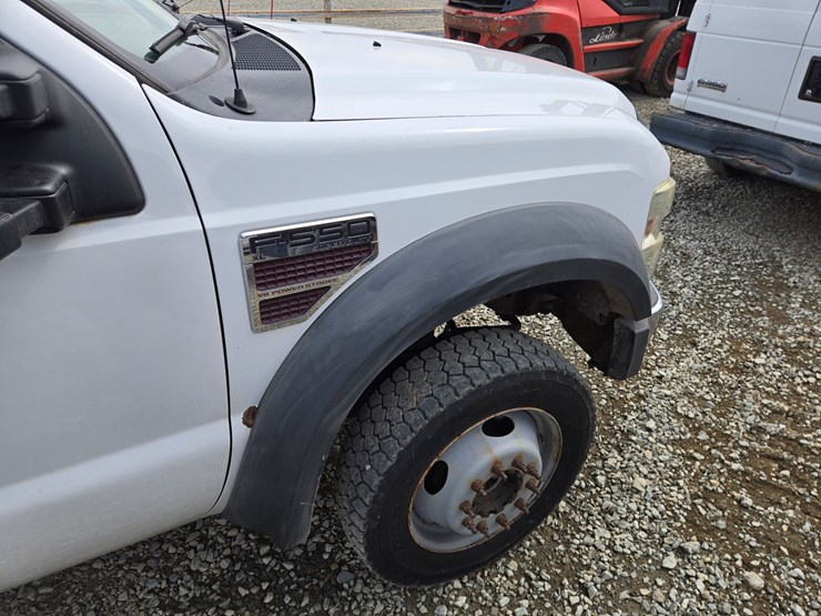2008-ford-f550-image-12