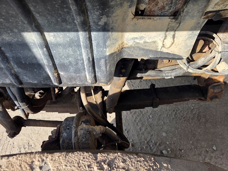 2012-international-7600-image-41