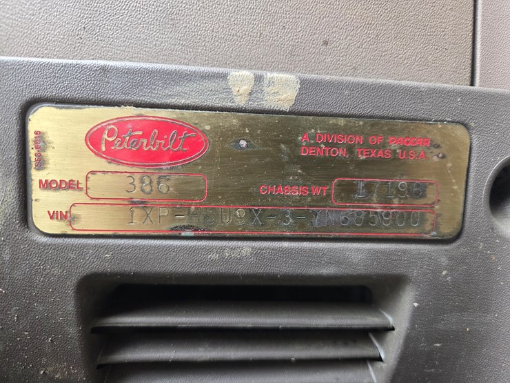 2007-peterbilt-579-image-88