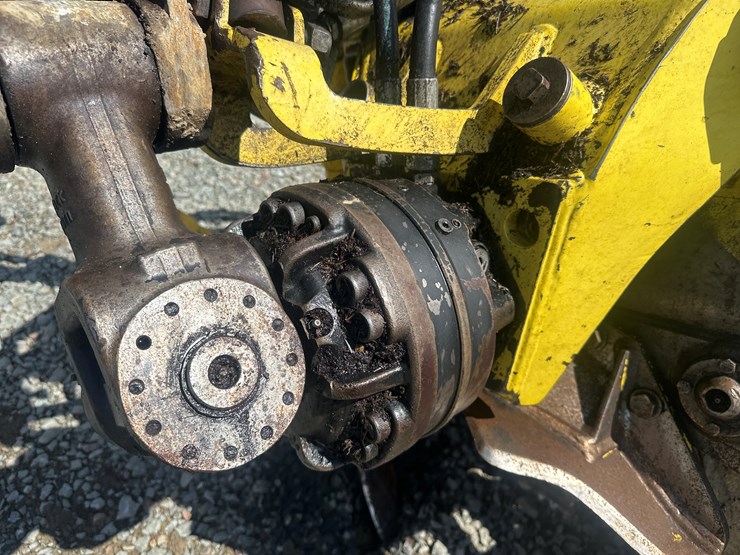 2011-deere-1270e-image-55