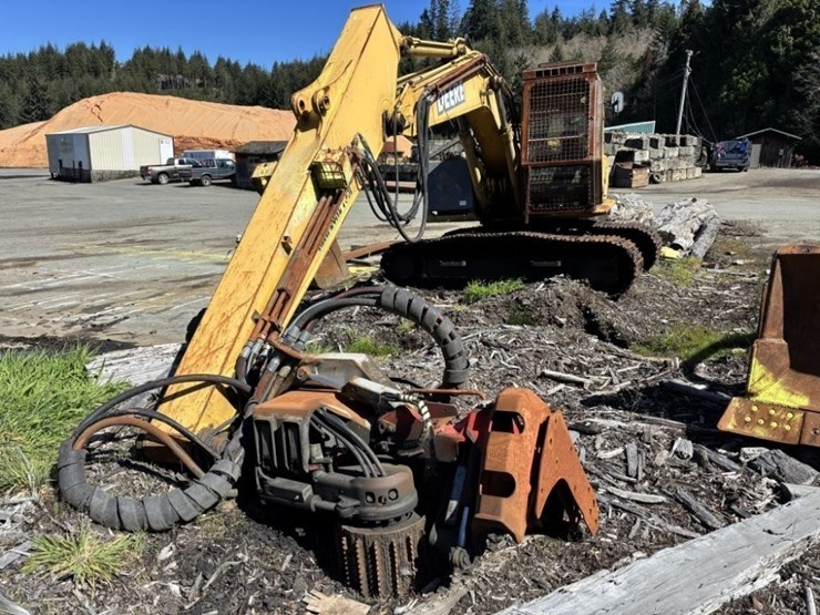 2006-deere-160c-image-1