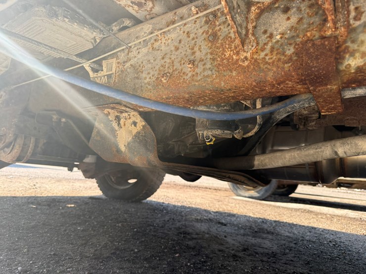 2012-ford-f550-xl-image-32