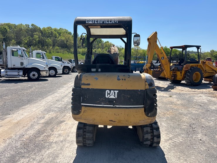 caterpillar-302.5-image-4