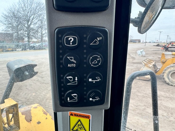 2012-caterpillar-966k-image-32