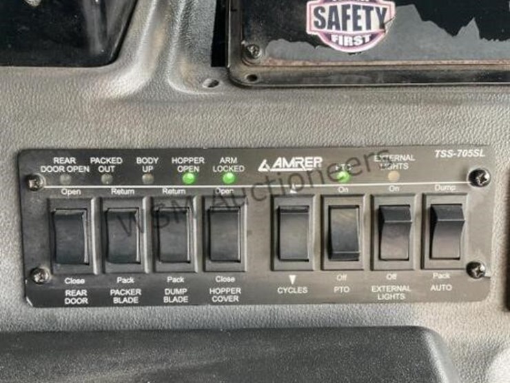 2018-peterbilt-520-image-19