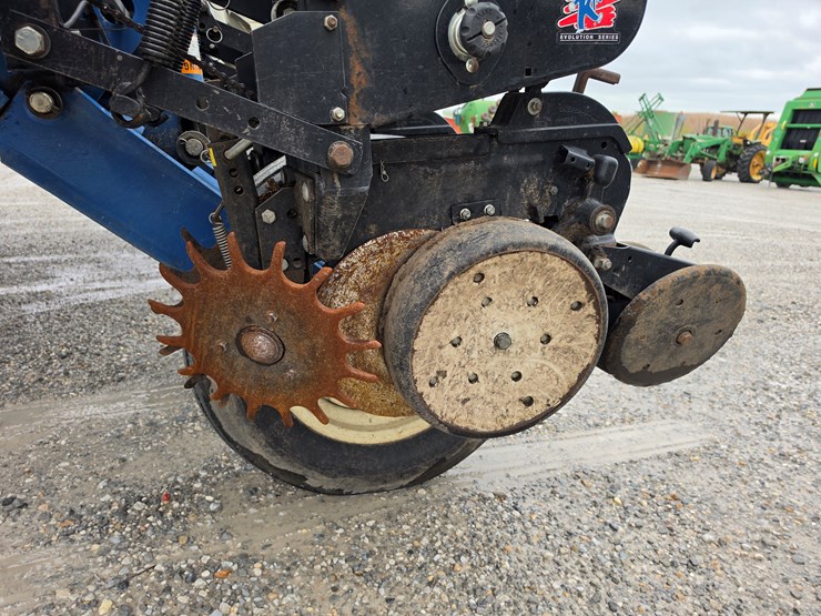 2004-kinze-3200-image-6