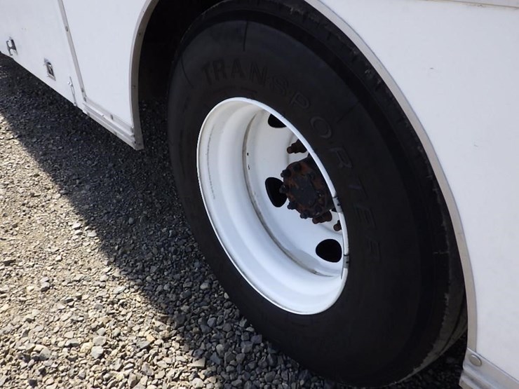 2016-ford-f650-xlt-image-25