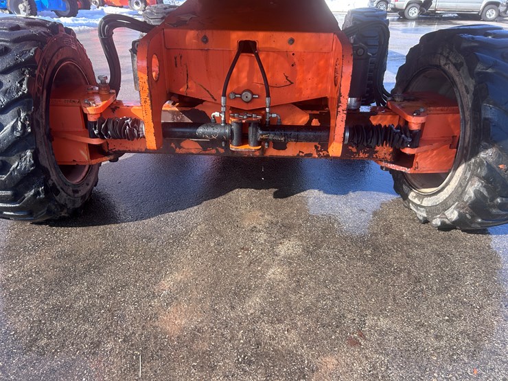 2011-jlg-660sj-image-15