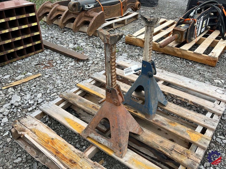 (2)-nesco-heavy-duty/-6t-adjustable-jackstands-image-11
