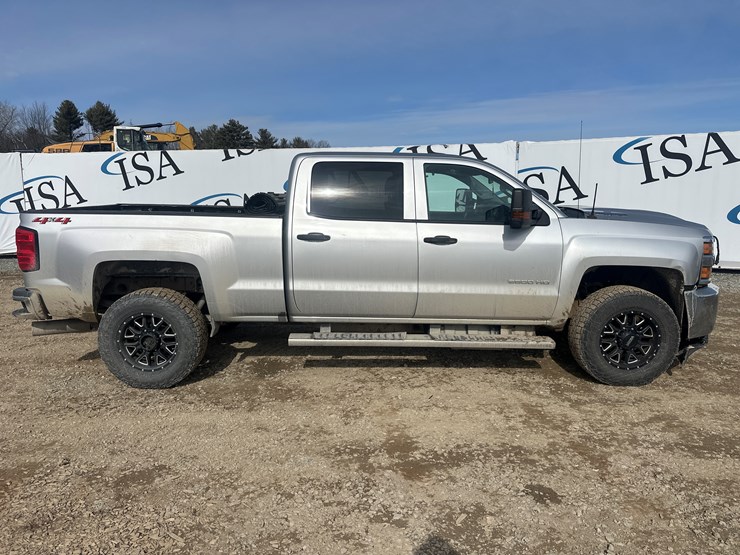 2018-chevrolet-2500-image-6