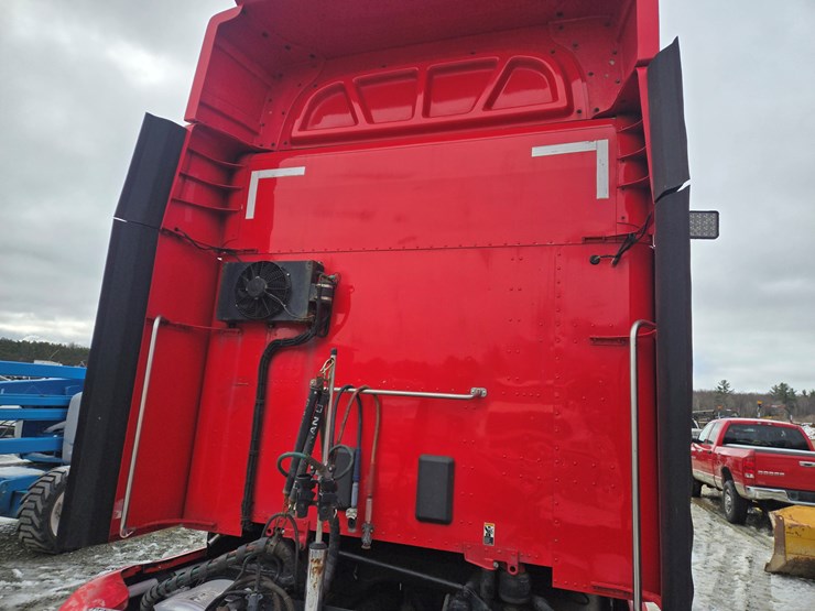 peterbilt-579-image-22