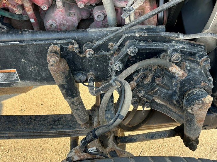 peterbilt-365-image-89