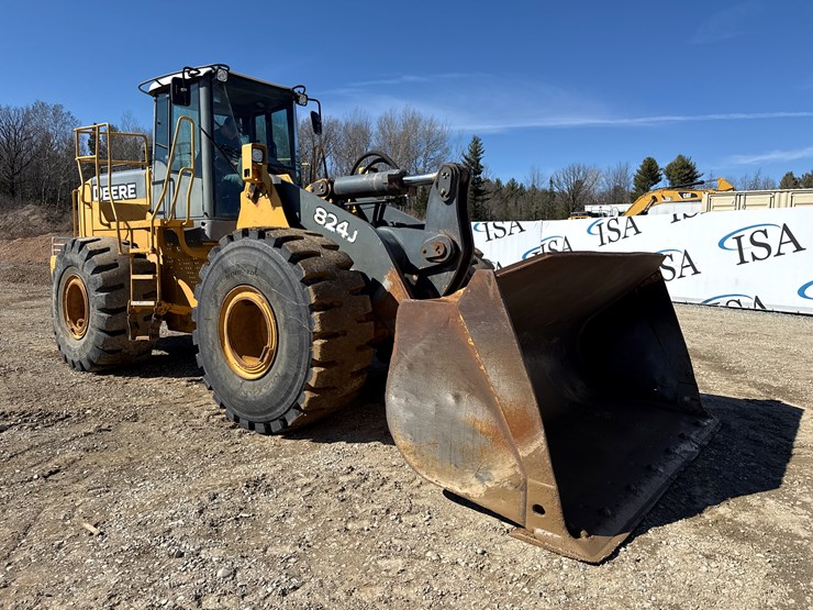 deere-824j-image-7