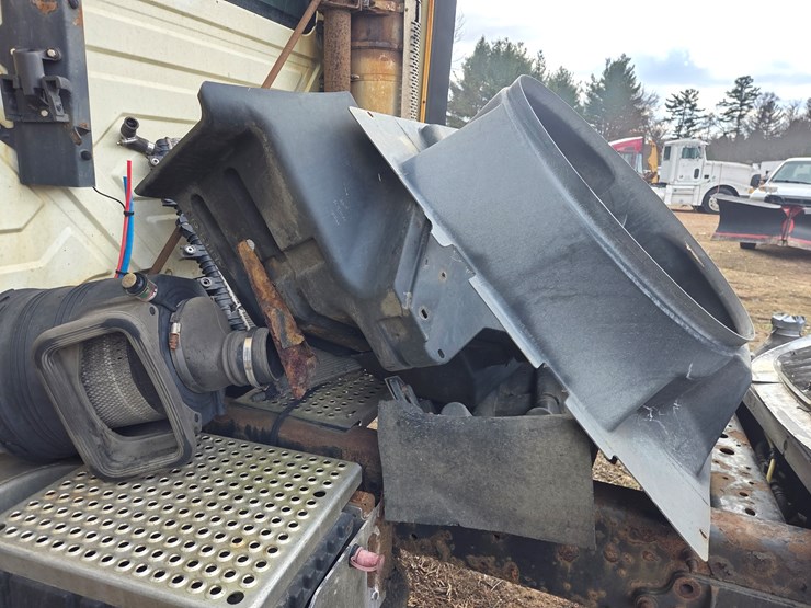 2012-international-prostar-image-19