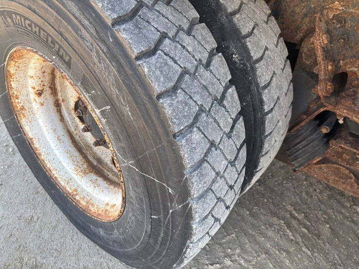 2006-international-7600-image-131